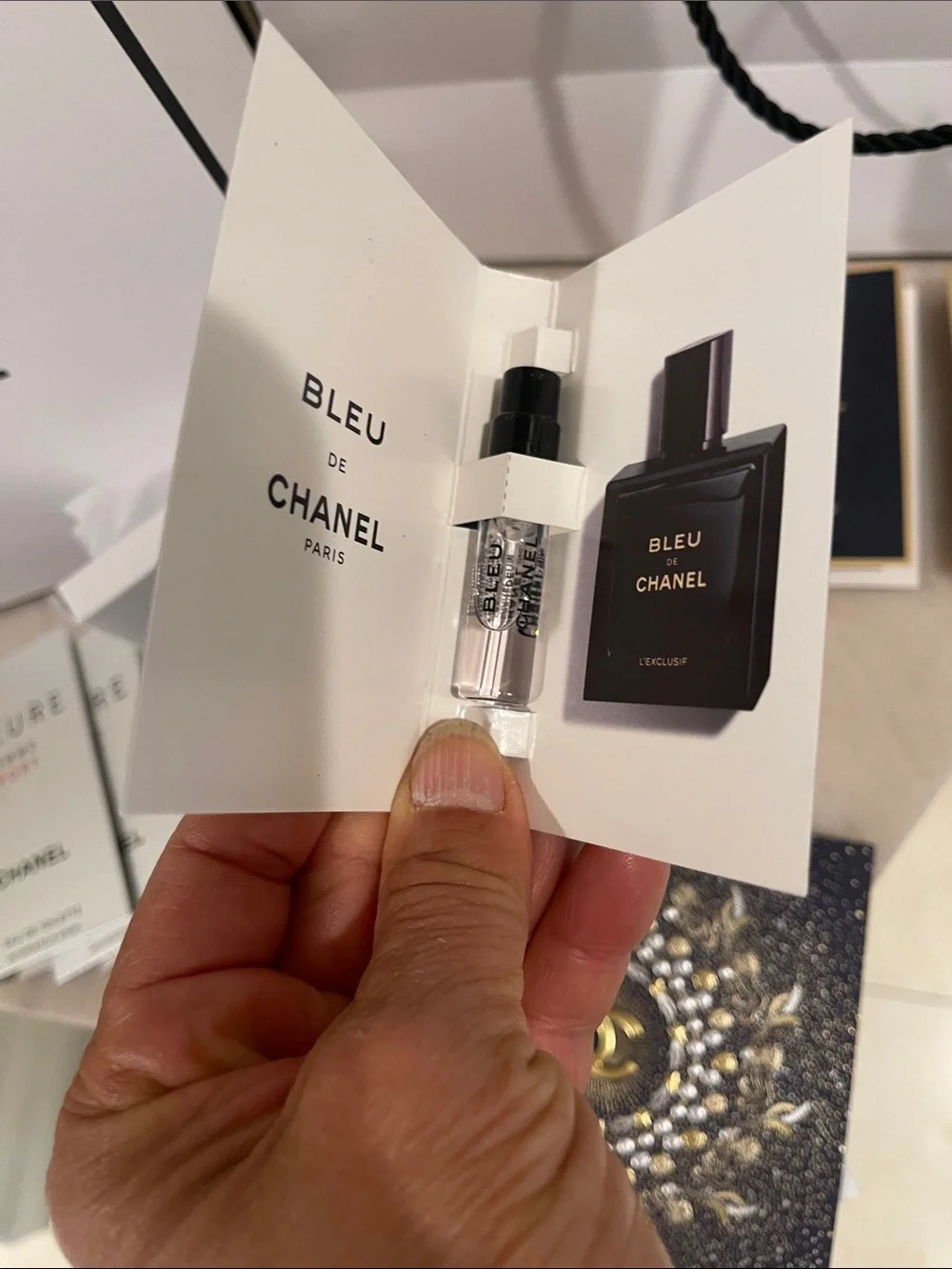 CHANEL Men’s Black Wallet & White Gift Presentation Set with Navy Accents